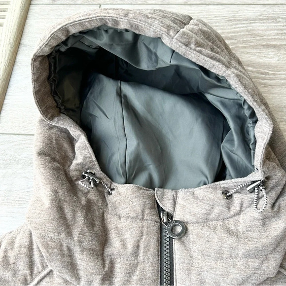 Lole Lightweight Quilted Fabric  Puffer Jacket in Grey Mauve - Picture 6 of 16